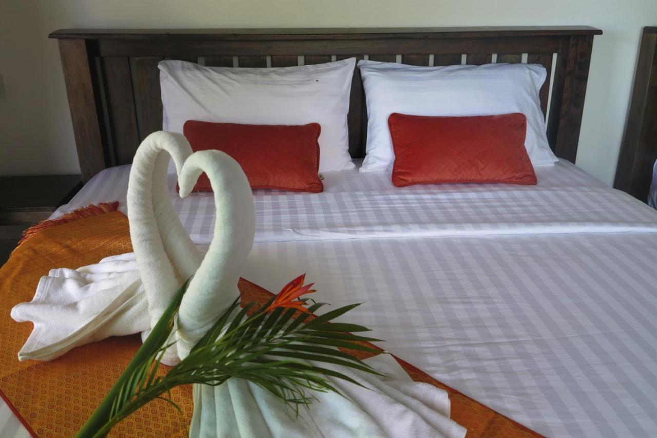 Koh Jum Coral Bay Resort Buitenkant foto
