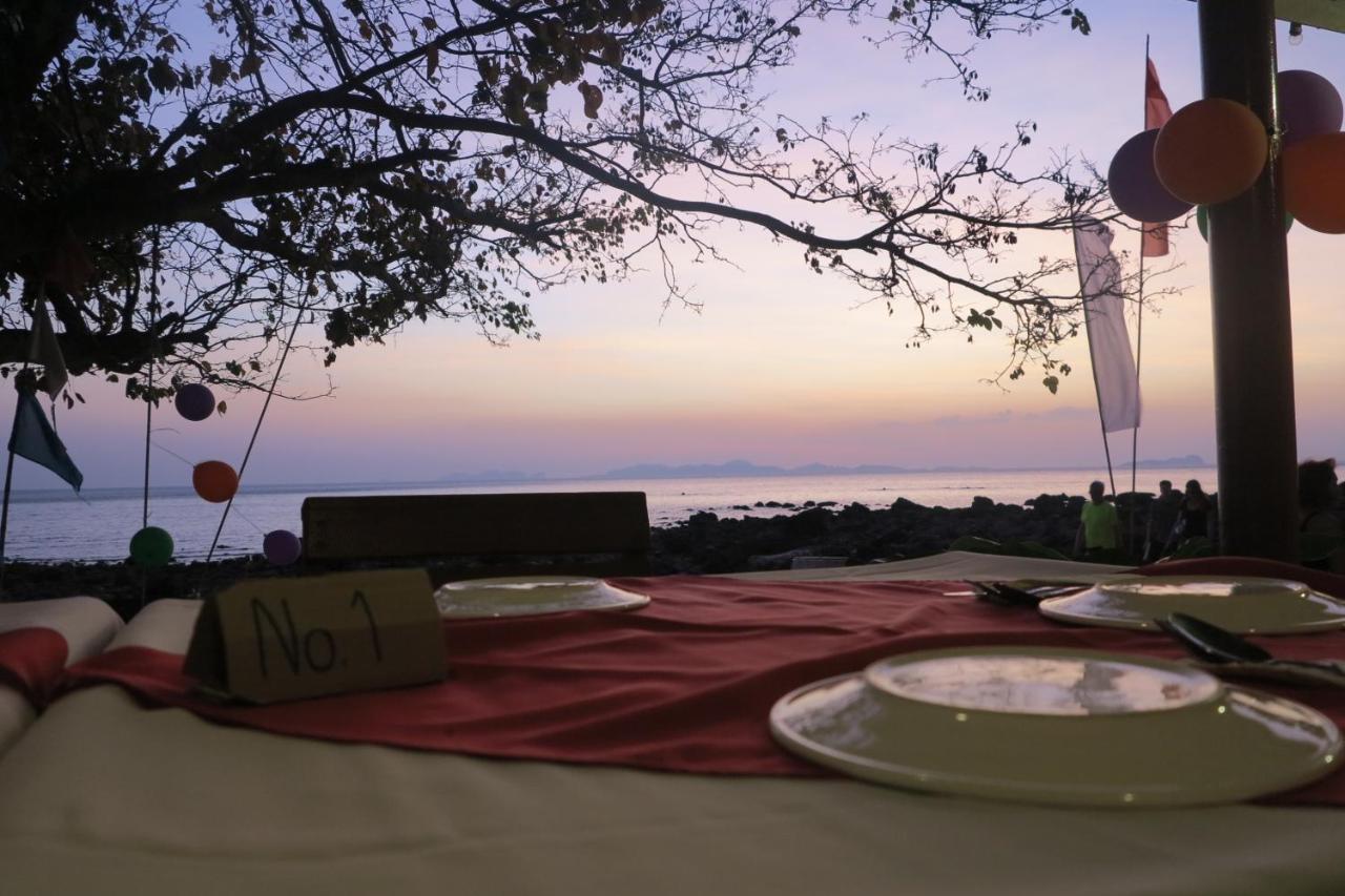 Koh Jum Coral Bay Resort Buitenkant foto