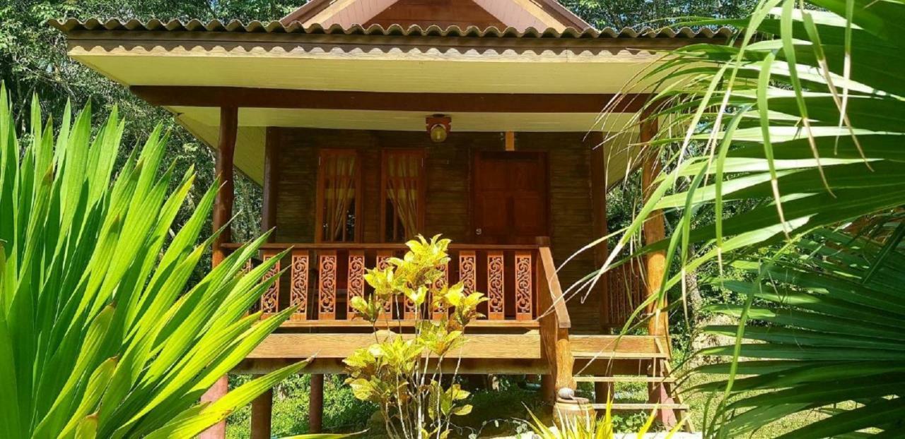 Koh Jum Coral Bay Resort Buitenkant foto
