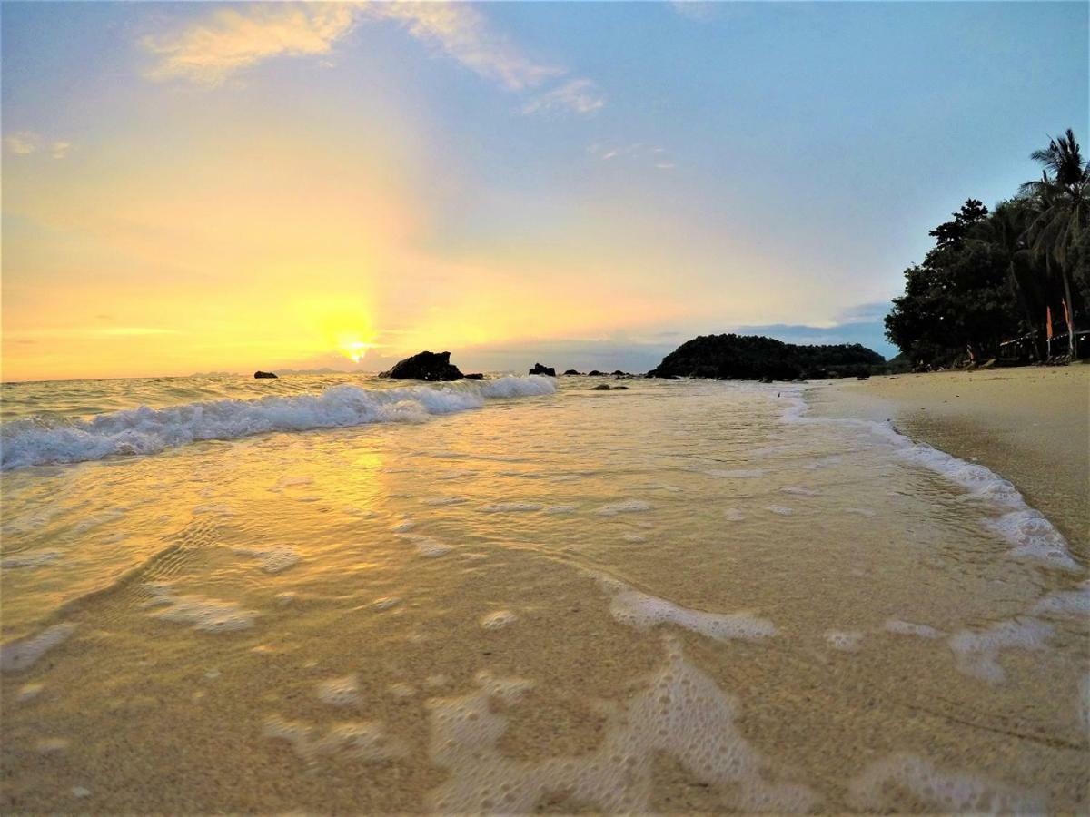 Koh Jum Coral Bay Resort Buitenkant foto