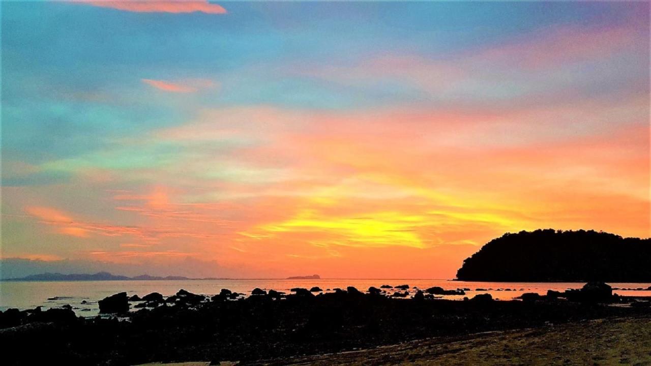 Koh Jum Coral Bay Resort Buitenkant foto