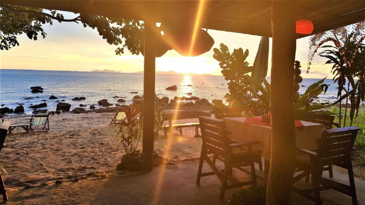 Koh Jum Coral Bay Resort Buitenkant foto