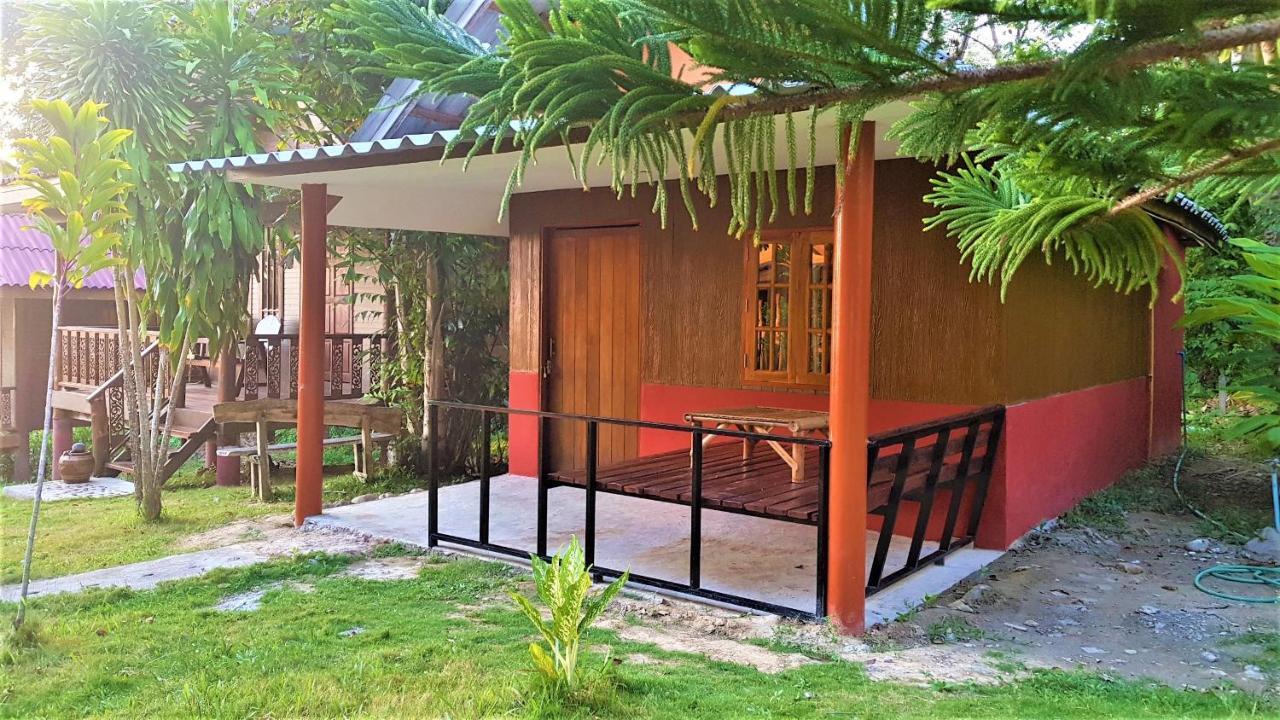 Koh Jum Coral Bay Resort Buitenkant foto